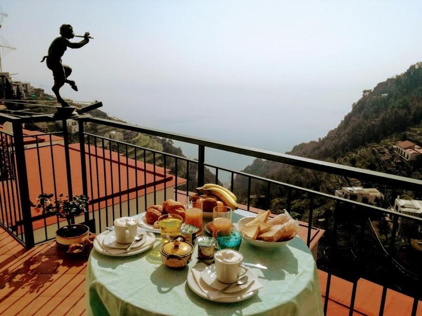 Domus Gaia Bed and Breakfast Amalfi Exteriör bild